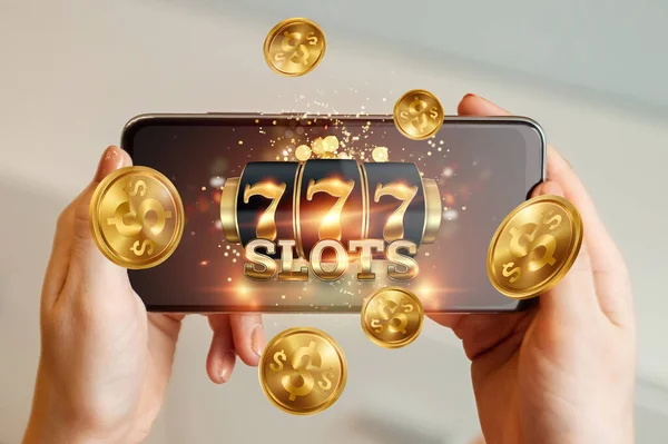 Casino Online Smartphone Com Slot Machine Com Jackpot Moedas Ouro — Fotografia de Stock