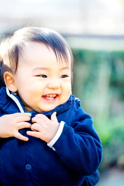 Cara Del Hermoso Bebé Afuera Copiar Espacio Bebé Sonrisa —  Fotos de Stock
