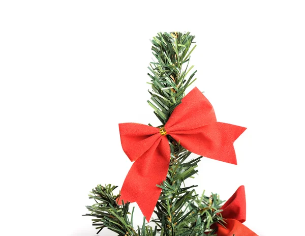 Julgran med röda ornament isolerade — Stockfoto