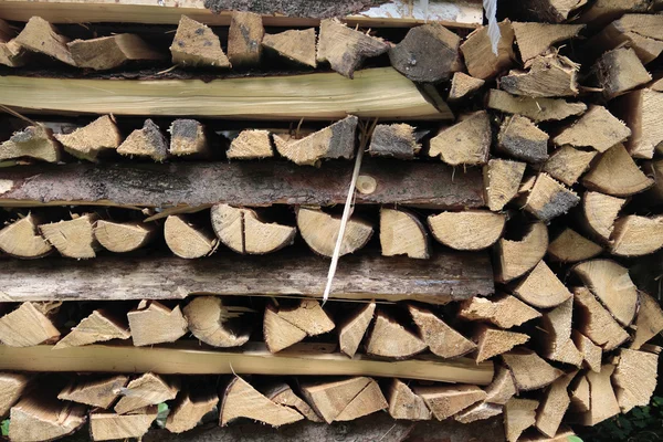 Hromady dřeva — Stock fotografie
