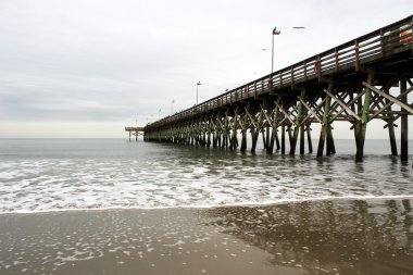 bulutlu bir günde tahta