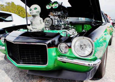 uzaylı yeşil camaro