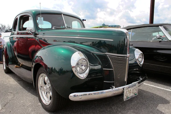 Clássico ford deluxe — Fotografia de Stock