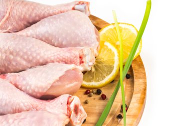 zwangere moeder met haar buik