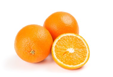 Portakallar beyaza izole edilmiş