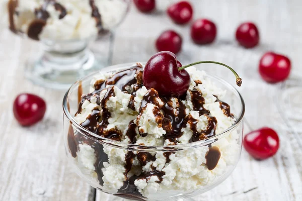 Cottage cheese dessert — Stock Photo, Image