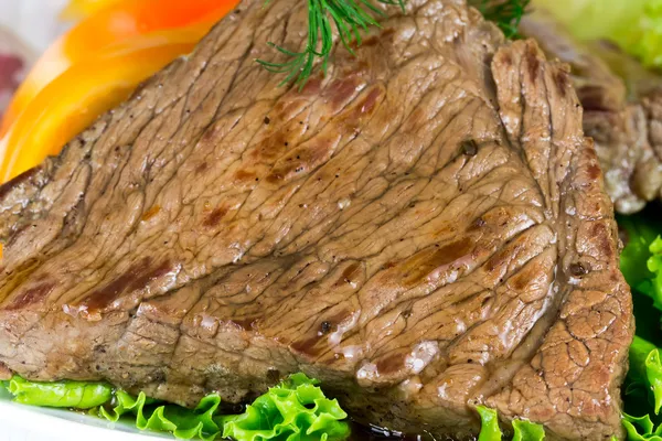 Roast beef with vegetables — Stock Photo, Image
