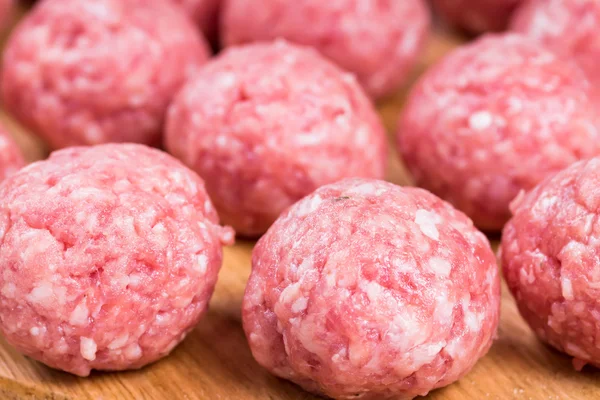 Raw meatballs — Stock Photo, Image
