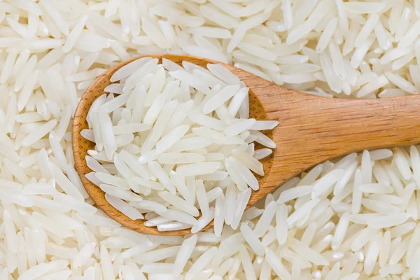 Arroz de grano largo sin cocer — Foto de Stock