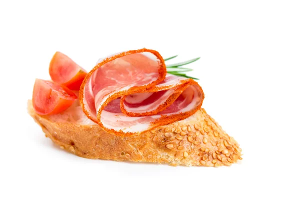 Canapé met ham en tomaat — Stockfoto