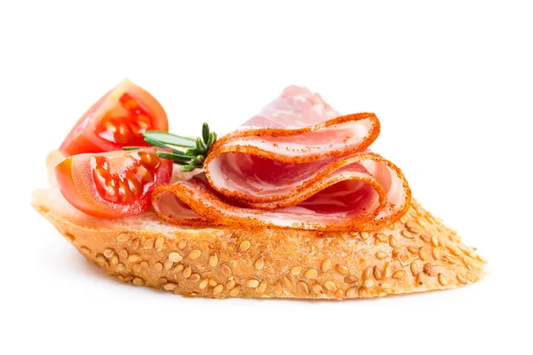 Canapé met ham en tomaat — Stockfoto