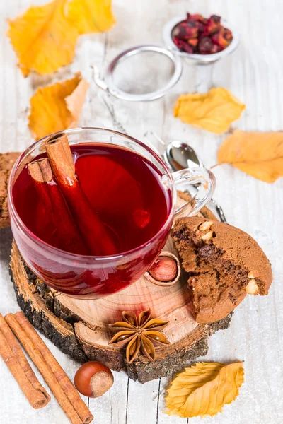 Té de frutas con sabor a canela — Foto de Stock