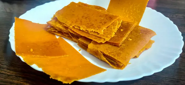 意大利面 一种传统的 正宗的晒干的芒果纸浆调料 在印度用作糖果或调味品 — 图库照片