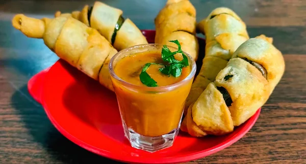 Indian Street Fried Food Spicy Chilli Pakora Servido Com Molho — Fotografia de Stock