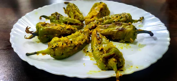 Pimentas Verdes Recheadas Fritar Bharwa Masala Mirch Bharli Mirchi Sandgi — Fotografia de Stock