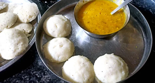 Rava Ily Sambar Eller Idli Med Sambhar Populära Sydindiska Frukost — Stockfoto