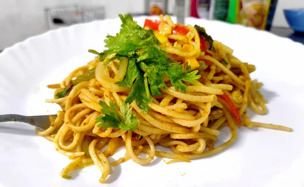 Schezwan Mie Atau Sayuran Mie Hakka Atau Chow Mein Dengan — Stok Foto