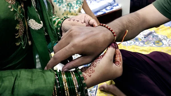 Celebrado Índia Como Festival Denotando Amor Relacionamento Irmão Irmã Uma — Fotografia de Stock