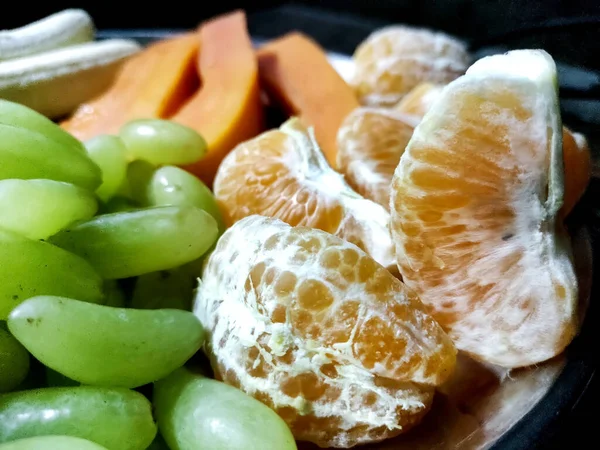 Plate Different Fruits Kitchen Table — Zdjęcie stockowe