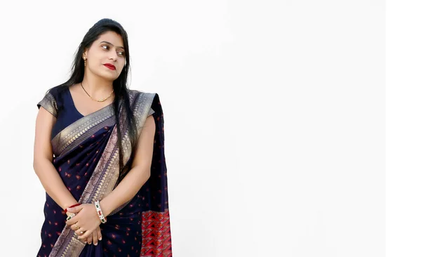 Portrait Happy Woman Indian Origin Wearing Traditional Dress Sari Isolated — 图库照片