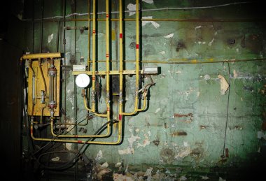 uğursuz endüstriyel kompozisyon