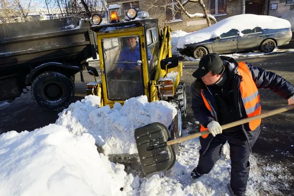 Clearing sneeuw — Stockfoto