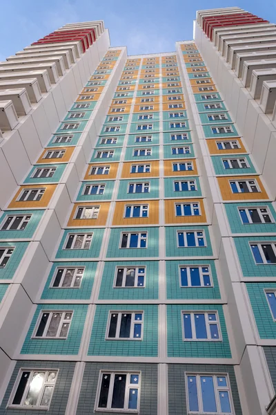 Muchos pisos casa de apartamentos — Foto de Stock