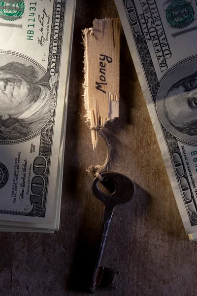 Money key — Stock Photo, Image