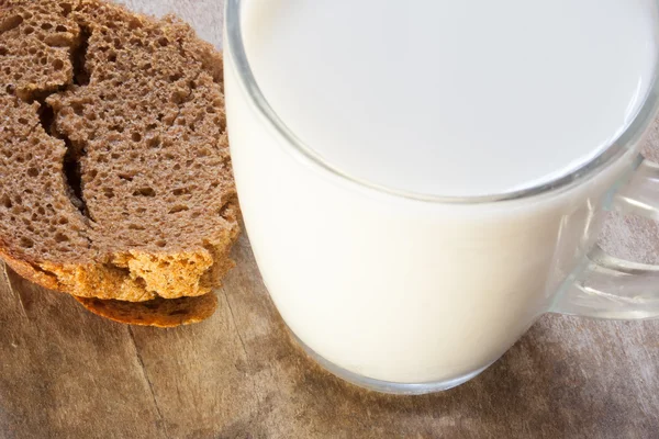 Brot, Milch — Stockfoto