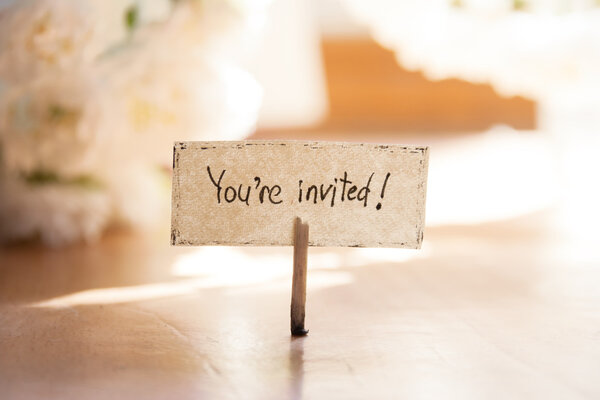 Ты приглашена.
