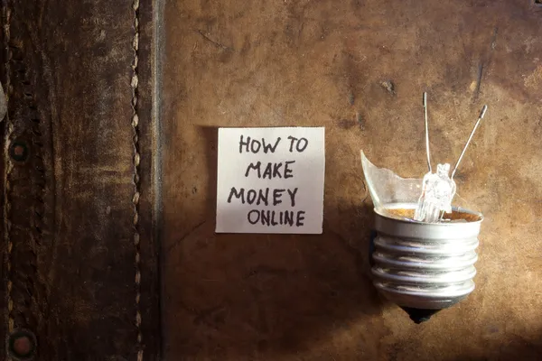 Как заработать деньги в Интернете — стоковое фото