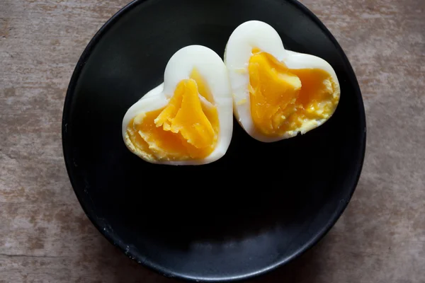 Huevos en forma de corazón — Foto de Stock