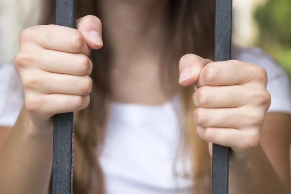 Hand in jail — Stock Photo, Image