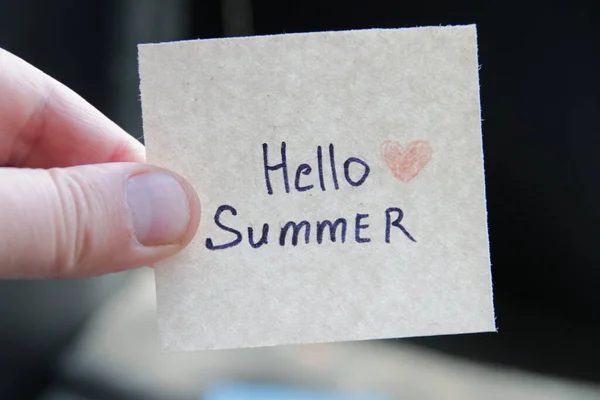 Hello Summer Creative Concept Hand Holding Tag Inscription High Quality — Stok fotoğraf
