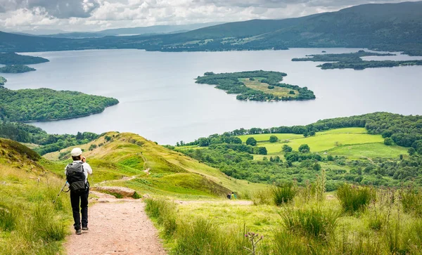 View Loch Lomond West Highland Way Scotland Hiker Walking Path — Stock Photo, Image