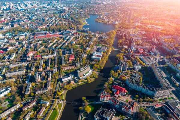Luchtfoto uitzicht stadsgezicht Kaliningrad Rusland lagere meer — Stockfoto
