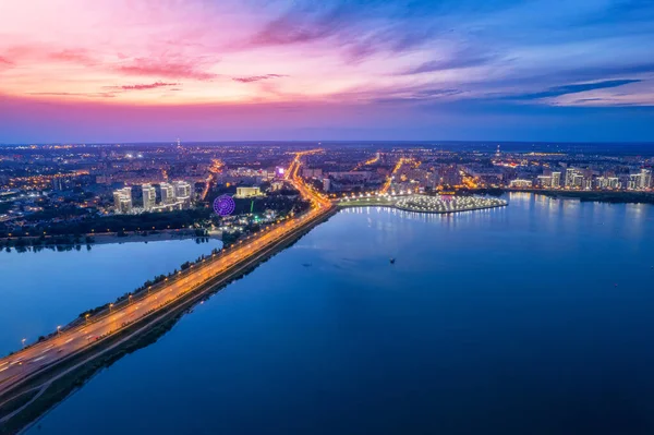 Vista superior aérea da cidade Kazan Kazanka river embankment sunset, Tatarstan Russia — Fotografia de Stock