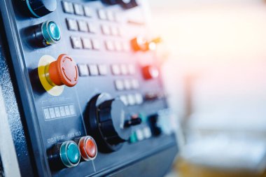 Banner Kırmızı düğme kontrol paneli CNC Endüstriyel robot detay makinesi fabrikası için
