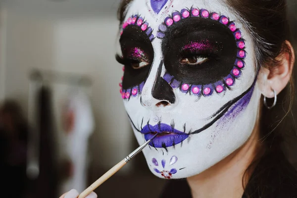 Mexicaanse Catrina Jonge Latijnse Vrouw Die Zich Opmaakt Een Traditioneel — Stockfoto