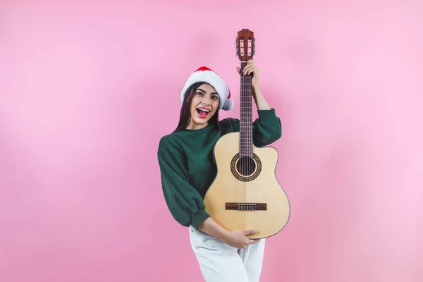 Retrato Jovem Mulher Latina Segurando Música Guitarra Com Espaço Cópia — Fotografia de Stock