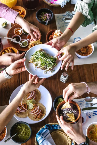 Mexican Tacos Traditional Food People Hands Table Top View Cuisine — Stock Photo, Image