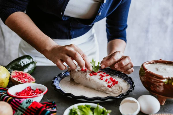 Mexican Woman Cooking Chiles Nogada Recipe Poblano Chili Ingredients Traditional — Stock fotografie