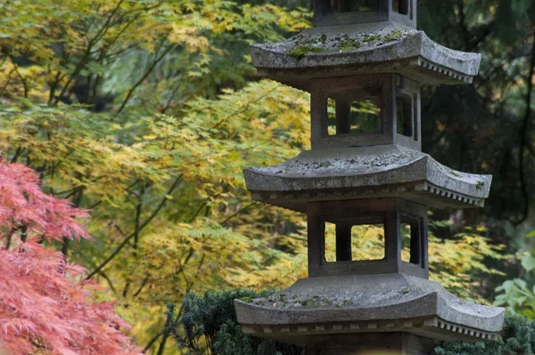 Shrine in Japanese garden — Stock Photo, Image