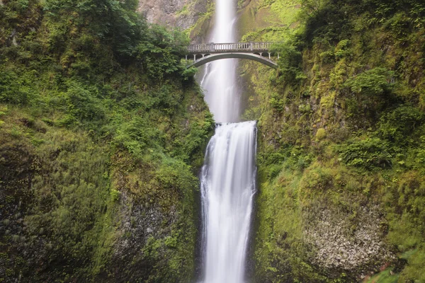 Waterfalls and bridge — Stock Photo, Image