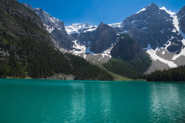 Moraine Lake in Nationaal Park Banff — Stockfoto