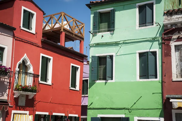 Casas multicoloridas, Burano, Itália — Fotografia de Stock