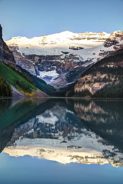 Lago Louise, Parque Nacional Banff —  Fotos de Stock