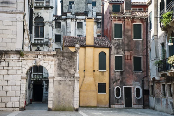 Edifici residenziali a Venezia — Foto Stock