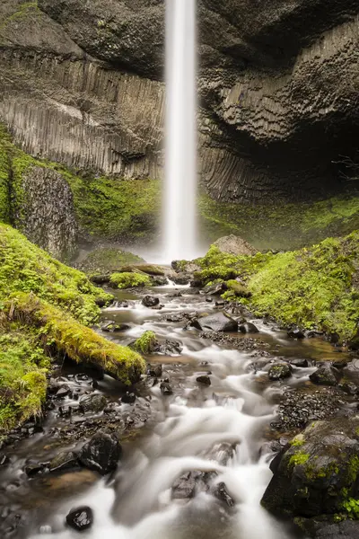 Spring waterfall — Stock Photo, Image