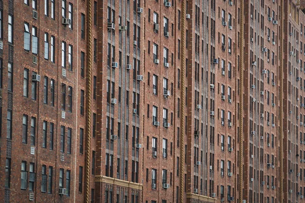 Переповненому місті living, Нью-Йорк — стокове фото